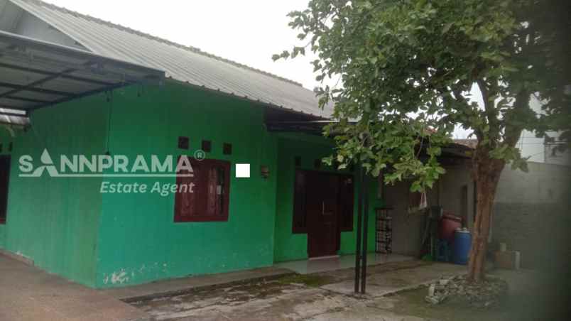 rumah second murah tanah luas dipinggir jalan bogor
