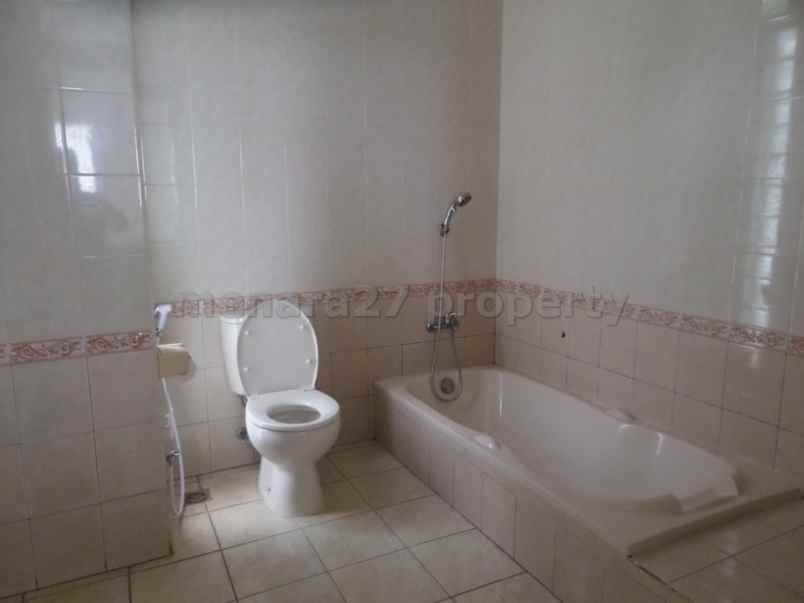 rumah setrasari setramurni