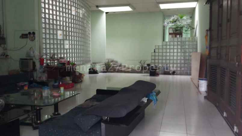 rumah sewa di dago cocok kantor atau usaha parkir luas