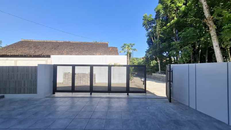 rumah siap huni tanah luas dekat pasar jangkang sleman