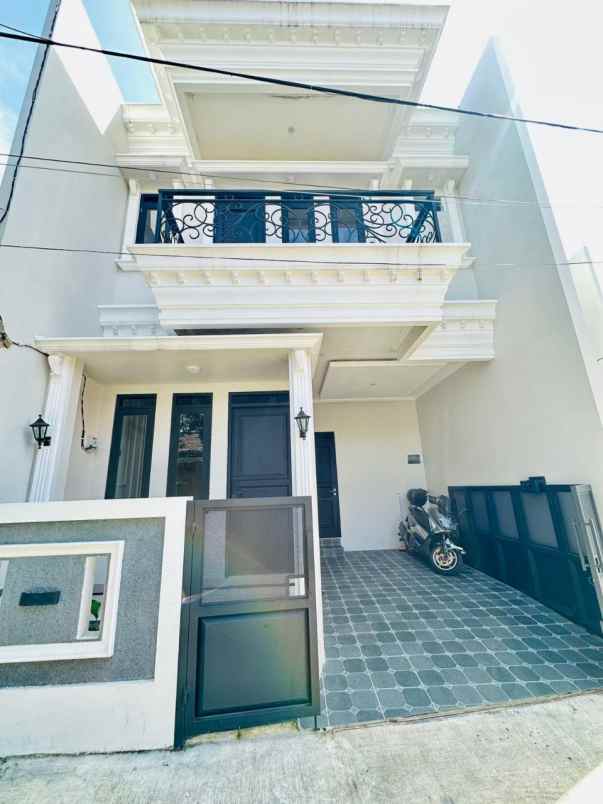 rumah strategis di jagakarsa jakarta selatan siap huni