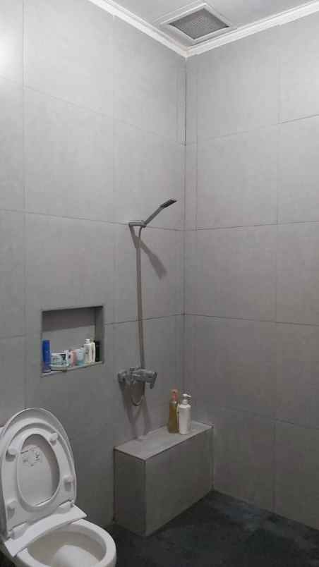 rumah sukawarna pasteur belakang btc dekat rs hermina