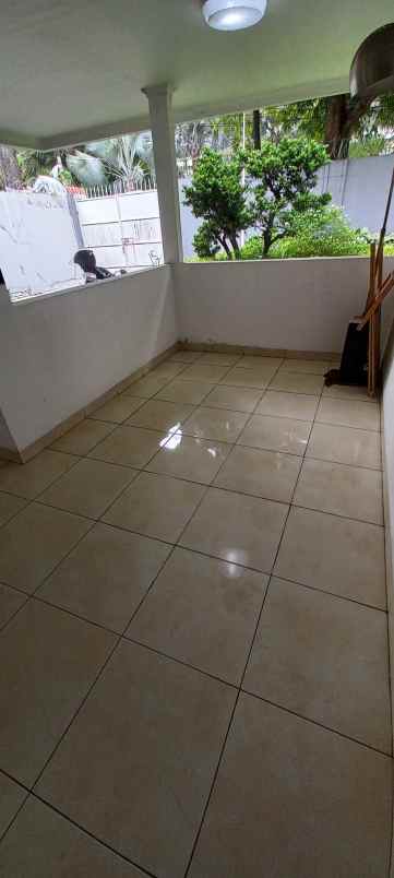 rumah super strategis pinggir jalan raya brawijaya