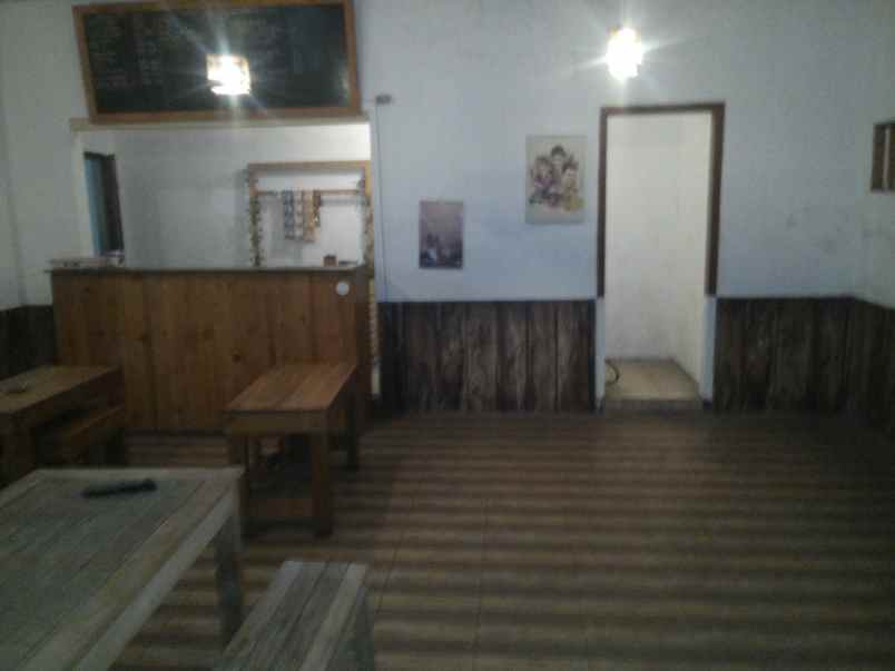 rumah tepi jalan dekat bank bni