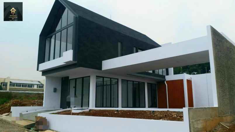 rumah villa mewah di dago kawasan sejuk kota bandung