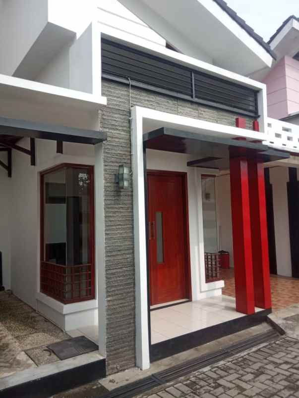 runah baru siap huni dalam mini cluster di jagakarsa