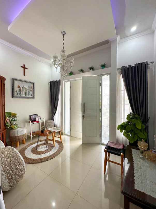 sale rumah 2nd 2lt cluster bambu apus jakarta timur