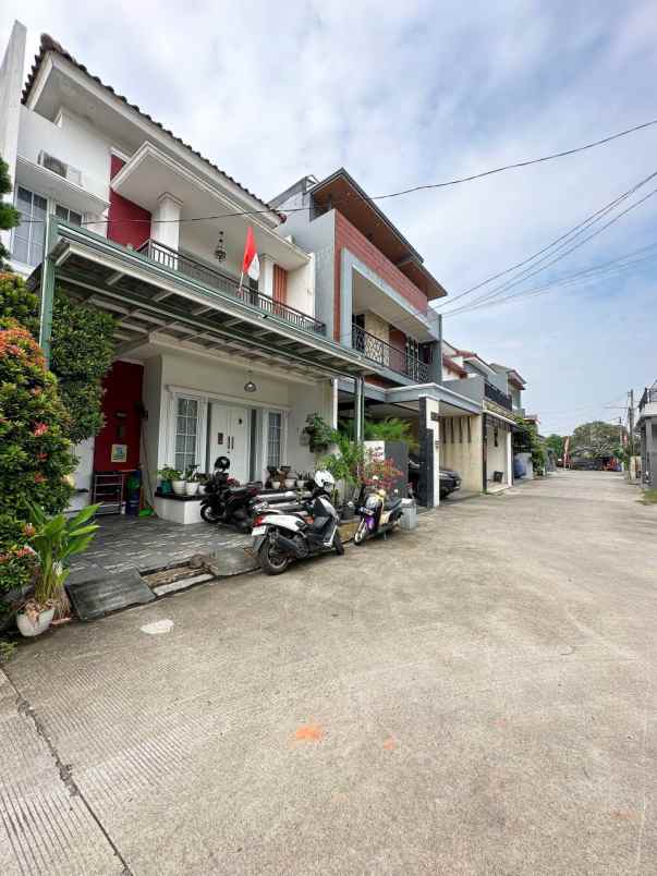 sale rumah 2nd 2lt cluster bambu apus jakarta timur