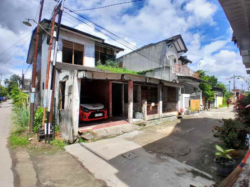 tanah bonus rumah rusak posisi hook dekat pasar rau