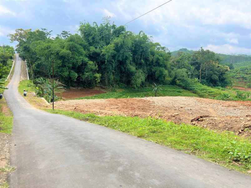 tanah datar 1685m 325jt mojogedang karanganyar