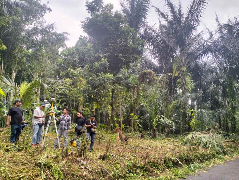 tanah murah pinggir jalan aspal dan dekat pemukiman