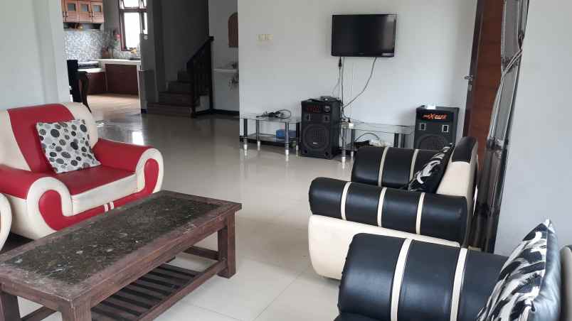 villa alamat jalan cisarua km 85