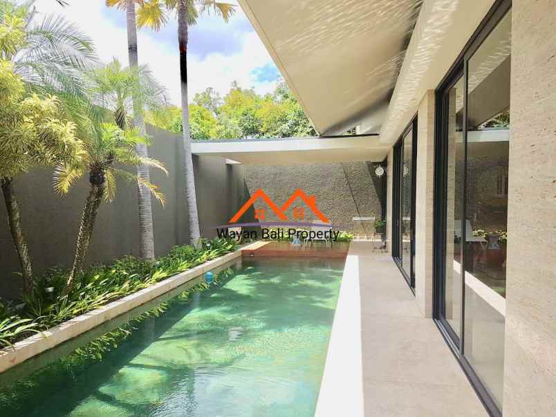 villa jalan batu belig