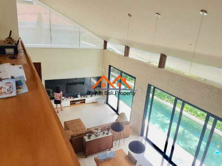 villa jalan batu belig