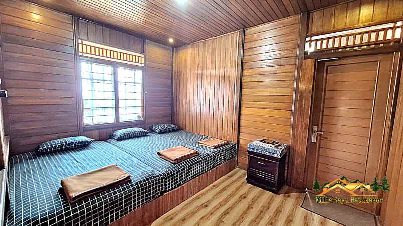 villa kayu batukasur cisarua puncak