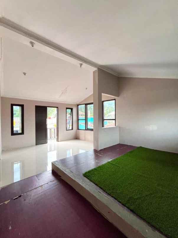 villa stadebar cisarua puncak