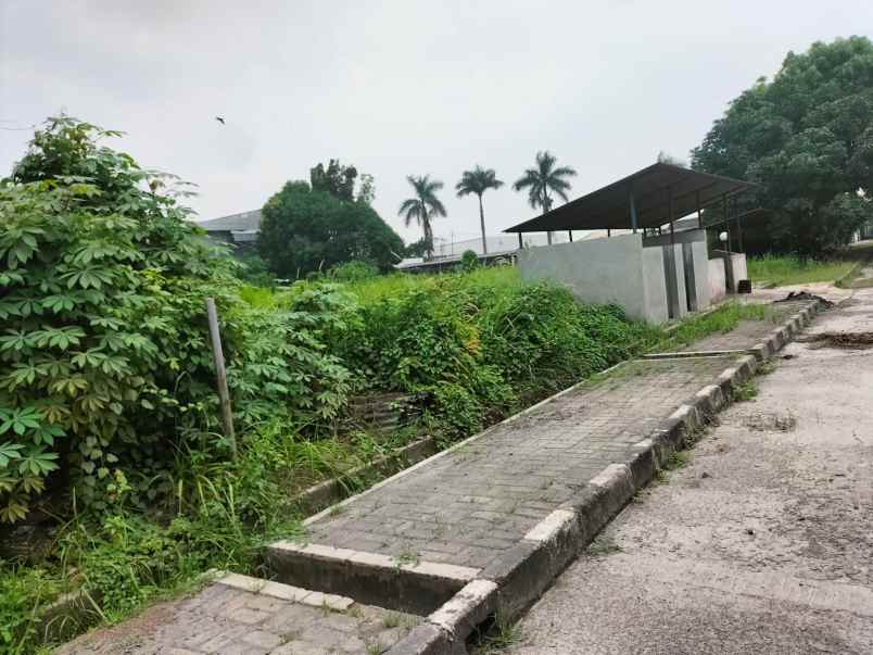 bangunan pabrik di kawasan industri cikupa mas