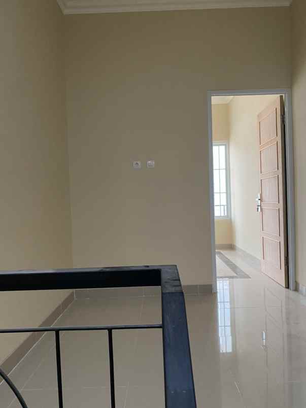 bonus kitchen set rumah murah didepok