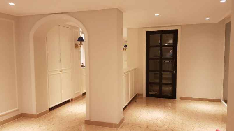dijual apartemen apartemen royale springhill