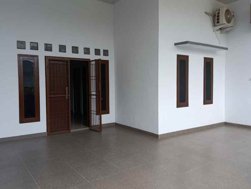 dijual cepat rumah di harapan indah bekasi