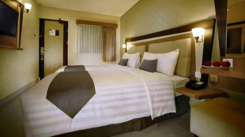 dijual hotel jl legian kuta