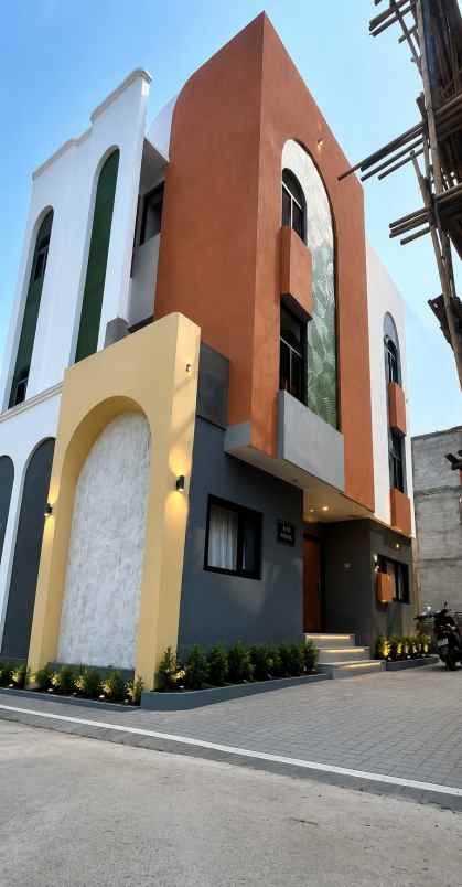 dijual kost ui kukusan beji