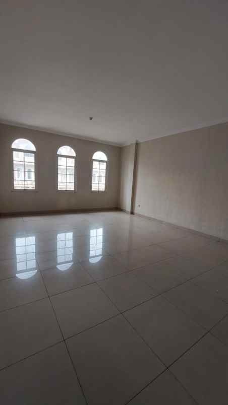 dijual murah ruko sentra niaga green lake city