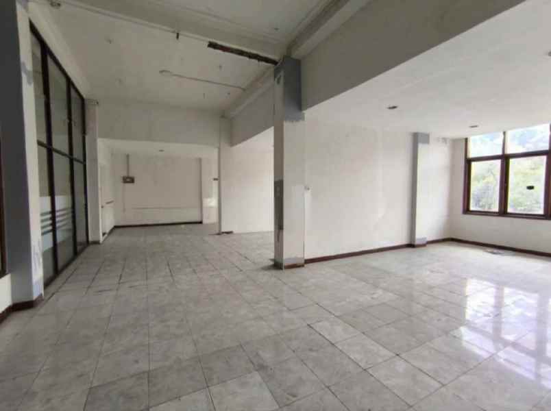 dijual ruko gudang kantor jalan raya diponegoro