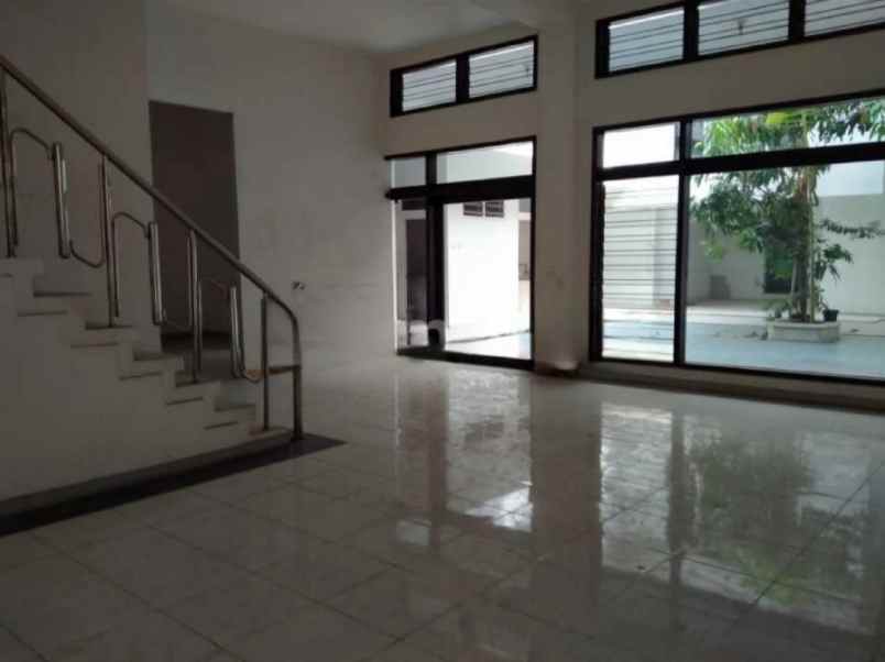 dijual ruko gudang kantor jalan raya diponegoro