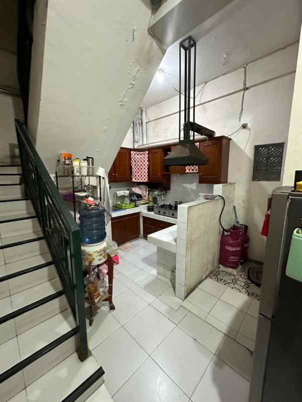 dijual ruko gudang kantor jalan raya wonorejo permai