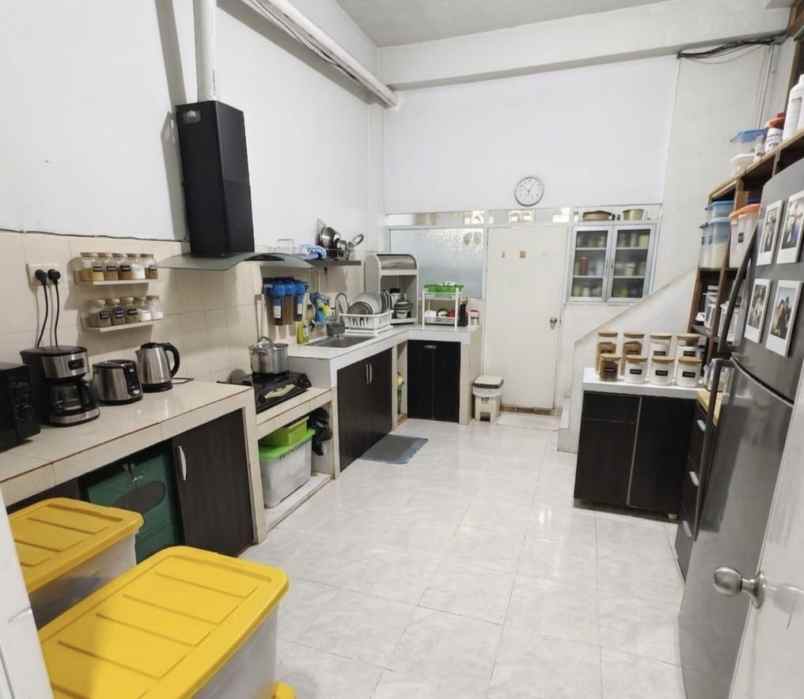 dijual ruko gudang kantor jalan riau no 64b