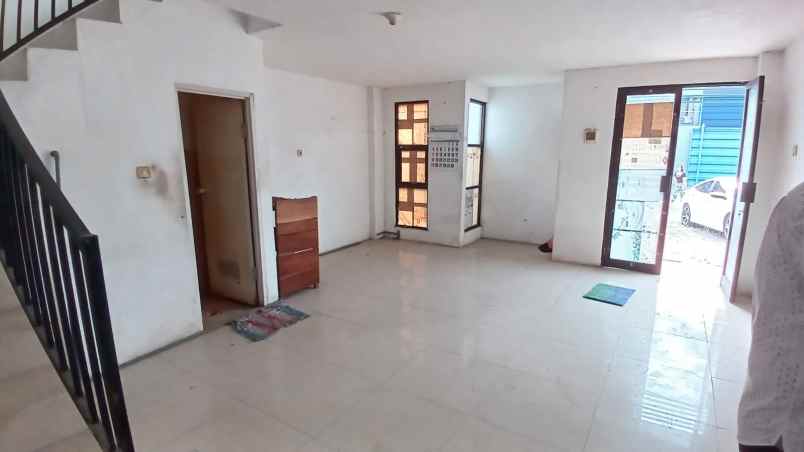 dijual ruko gudang kantor jalan romokalisari