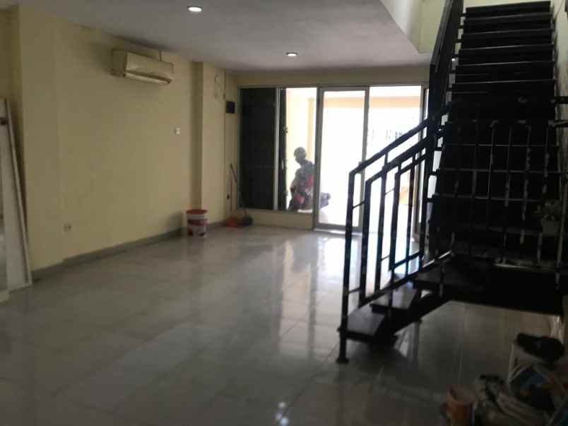 dijual ruko gudang kantor jl hj tutty alawiyah