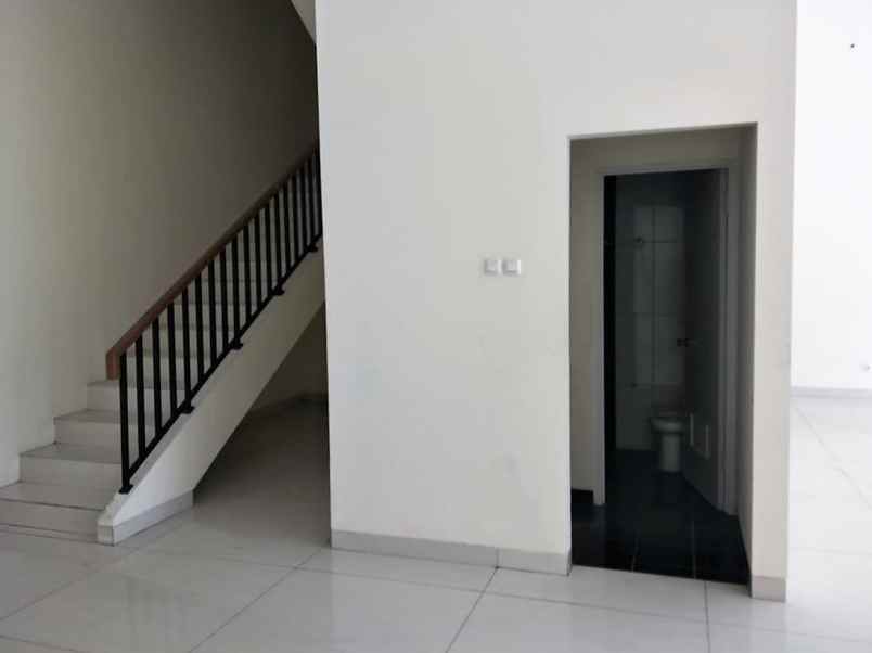 dijual ruko gudang kantor mega office park harapan