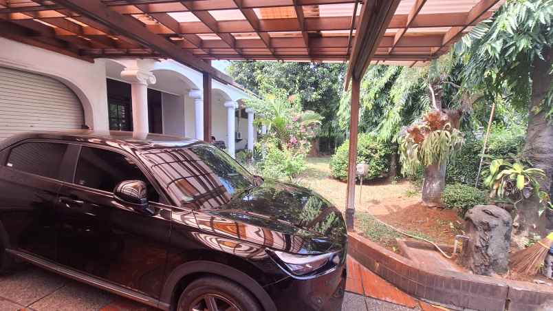 dijual rumah 2 lantai wilayah menteng dalam