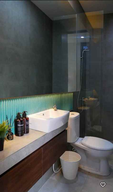 dijual rumah 2lantai di jaktim