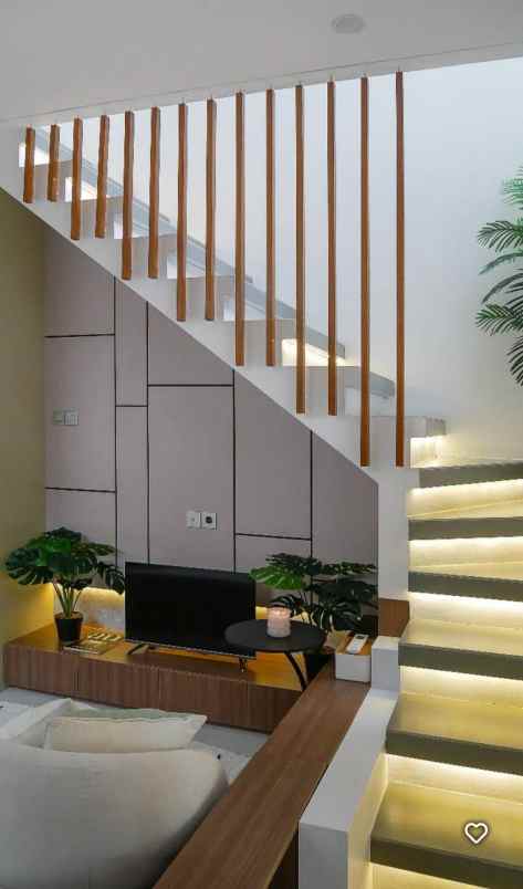 dijual rumah 2lantai di jaktim