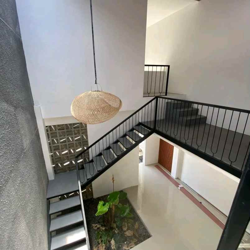 dijual rumah 950 meter ke upn