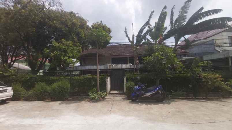dijual rumah arteri pondok indah
