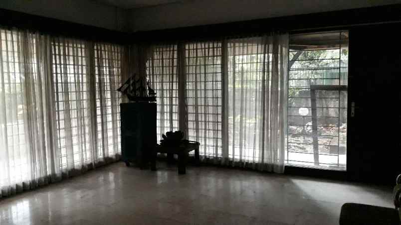 dijual rumah arteri pondok indah