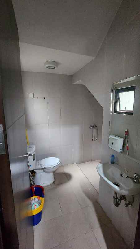 dijual rumah askara vanya park bsd