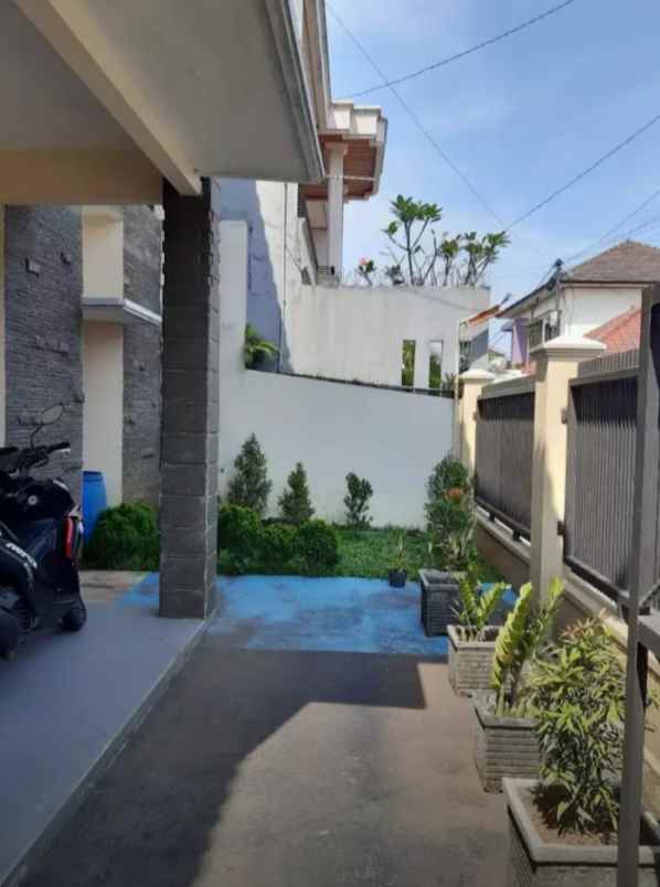dijual rumah bahagia logam margacinta