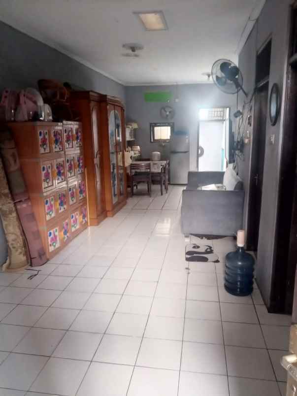 dijual rumah balekambang