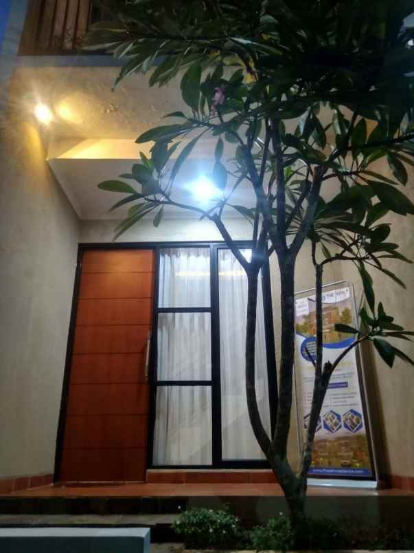 dijual rumah balekambang condet