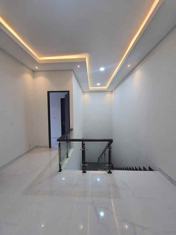 dijual rumah baru citraland cluster fullerton surabaya