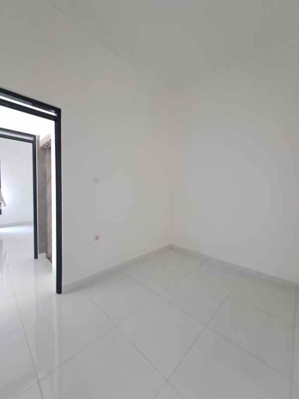 dijual rumah baru minimalis keren