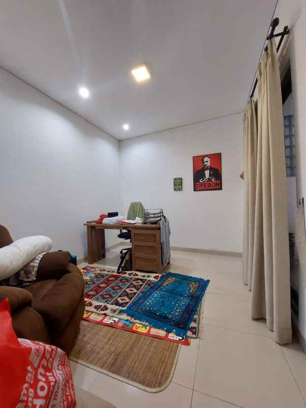 dijual rumah batu ampar condet jakarta
