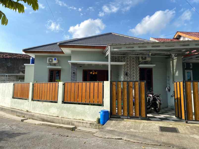 dijual rumah berbah sleman
