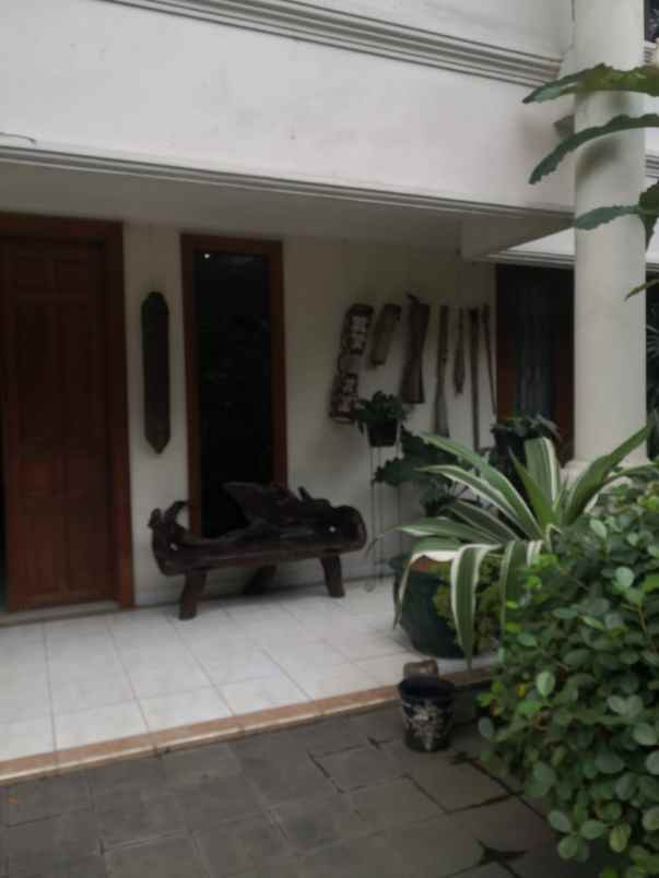 dijual rumah bintaro