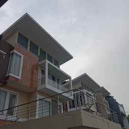 dijual rumah bukit wahid regency